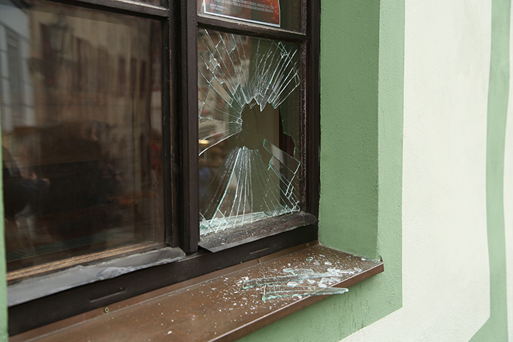 A2B Glass are able to board up broken windows while they are being repaired in Turnham Green.
